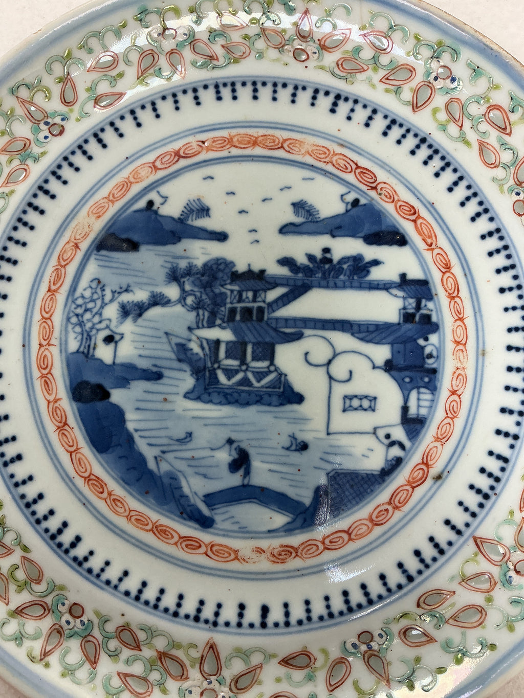 Antique Chinese Export Canton Porcelain Plate