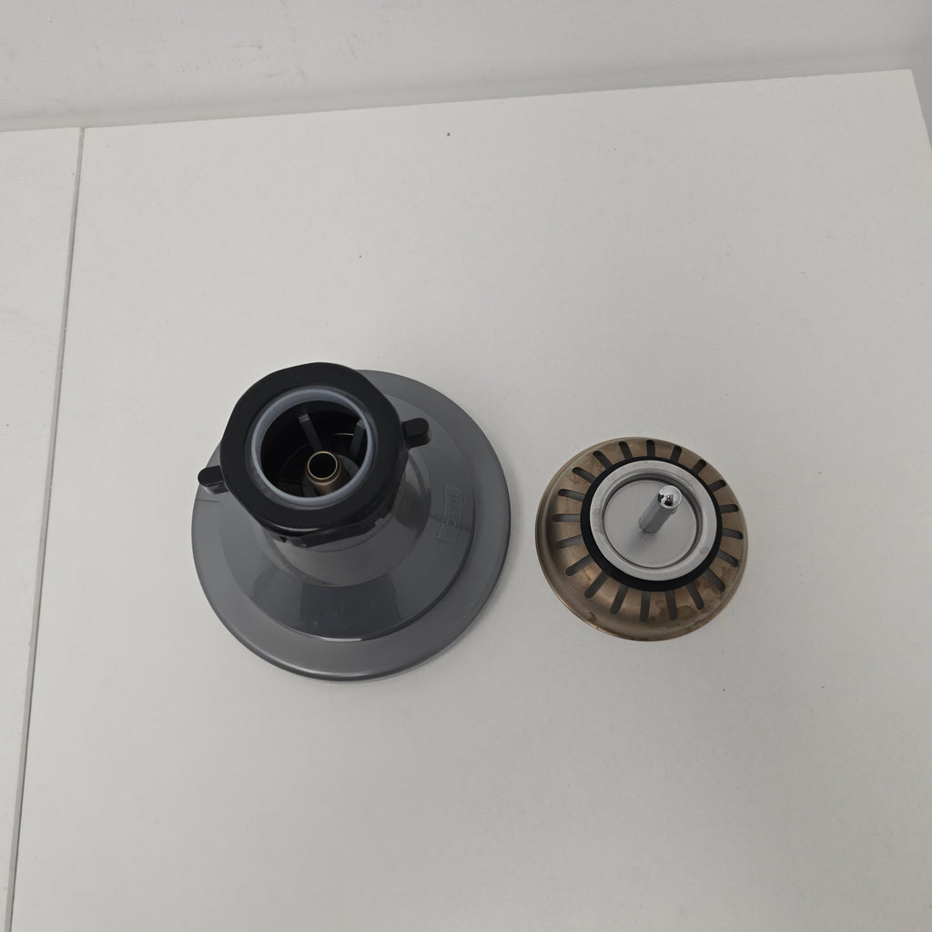 Delta Kitchen Sink Flange and Strainer in Champagne Bronze (72010-CZ)