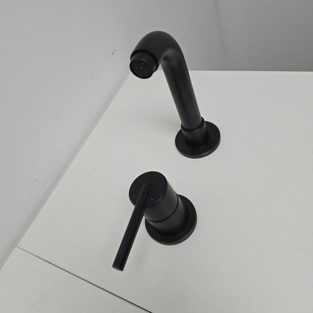 Delta Single Handle Wall Mount Bathroom Faucet Trim, Venetian Bronze (T3559LF-RBWL)