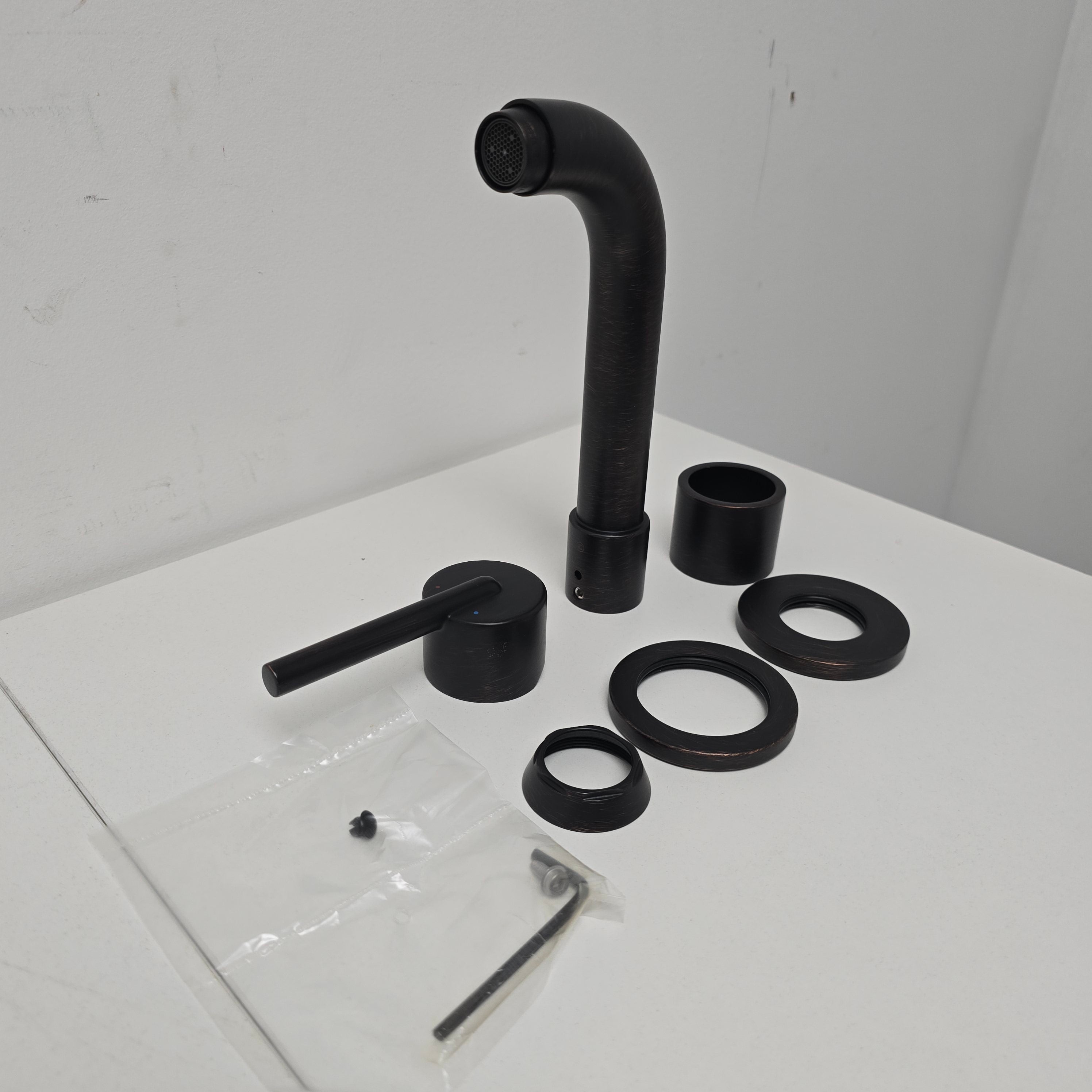 Delta Single Handle Wall Mount Bathroom Faucet Trim, Venetian Bronze (T3559LF-RBWL)