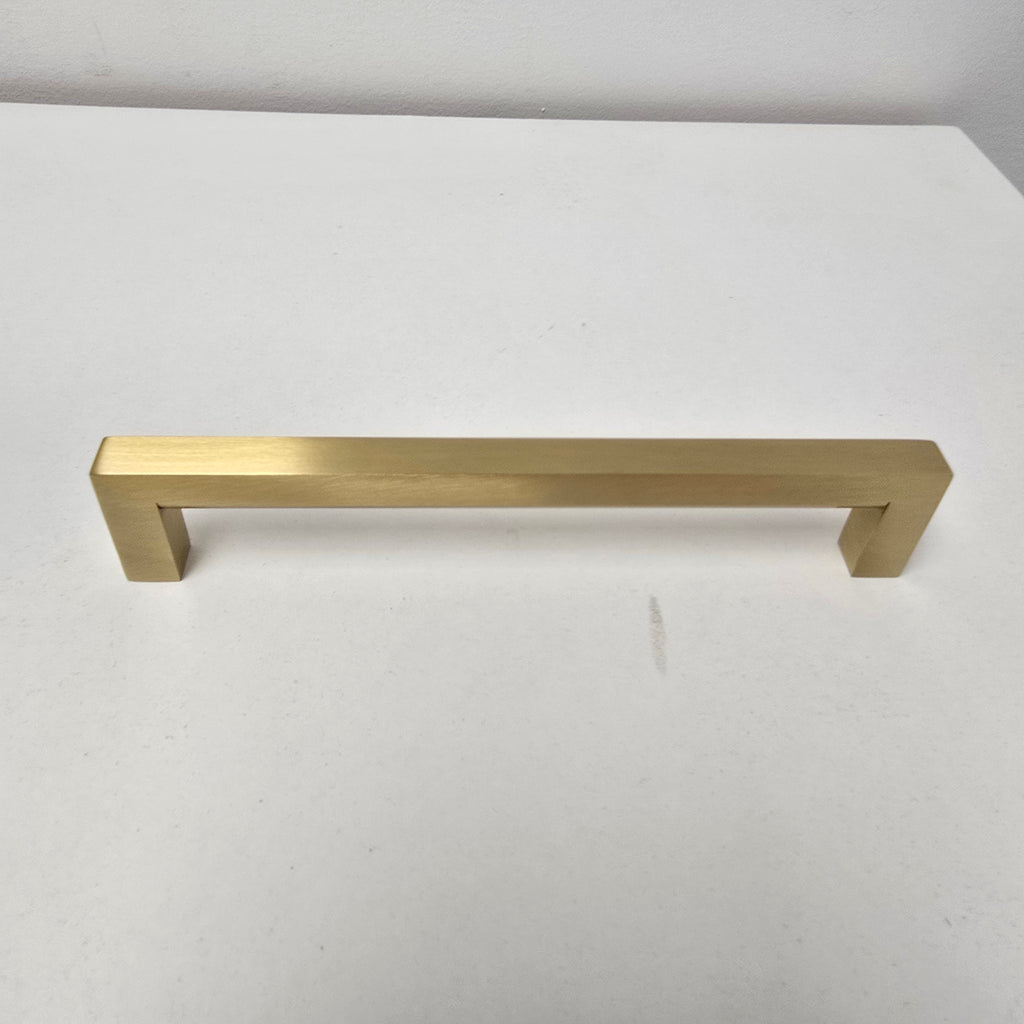 Schoolhouse Edgecliff Pull 6" in Natural Brass (104003)