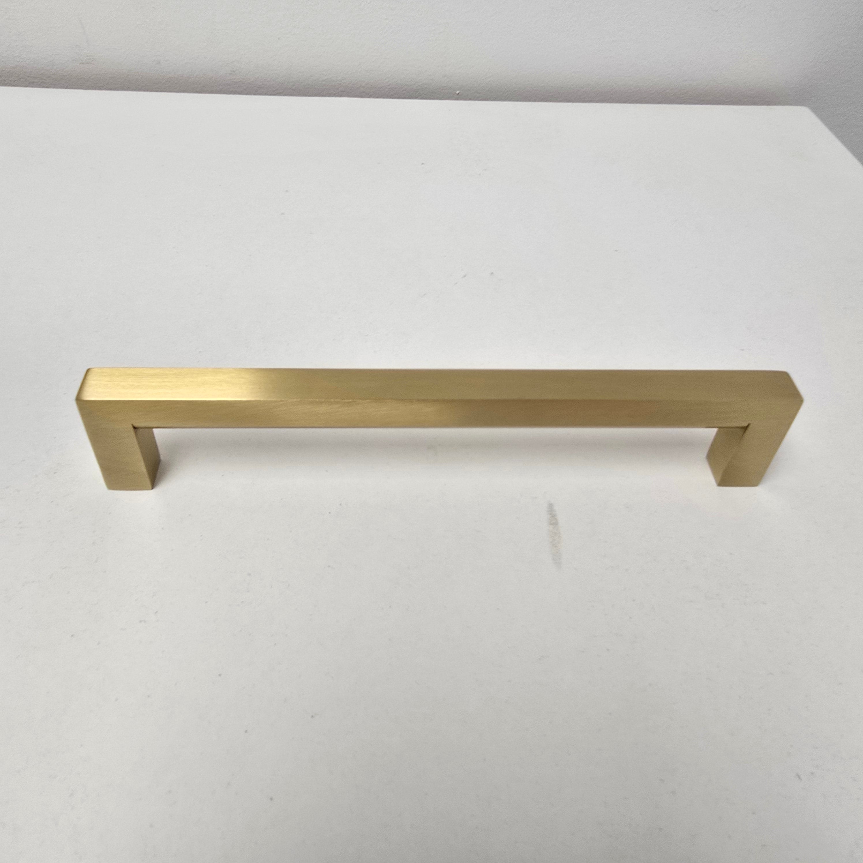 Schoolhouse Edgecliff Pull 6" in Natural Brass (104003)