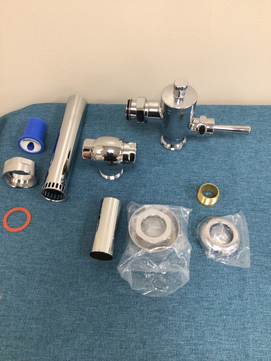 Toilet 1.28 GPF Manual Commercial Flush Valve - TOTO TMT1LN32#CP - Polished Chrome