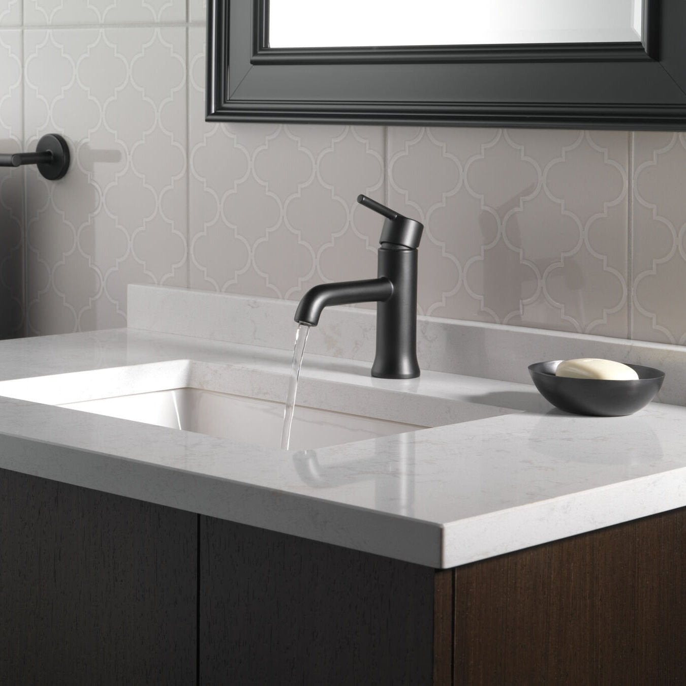 Delta Trinsic Single Handle Lavatory Faucet Less Pop Up (559LF-BLLPU)