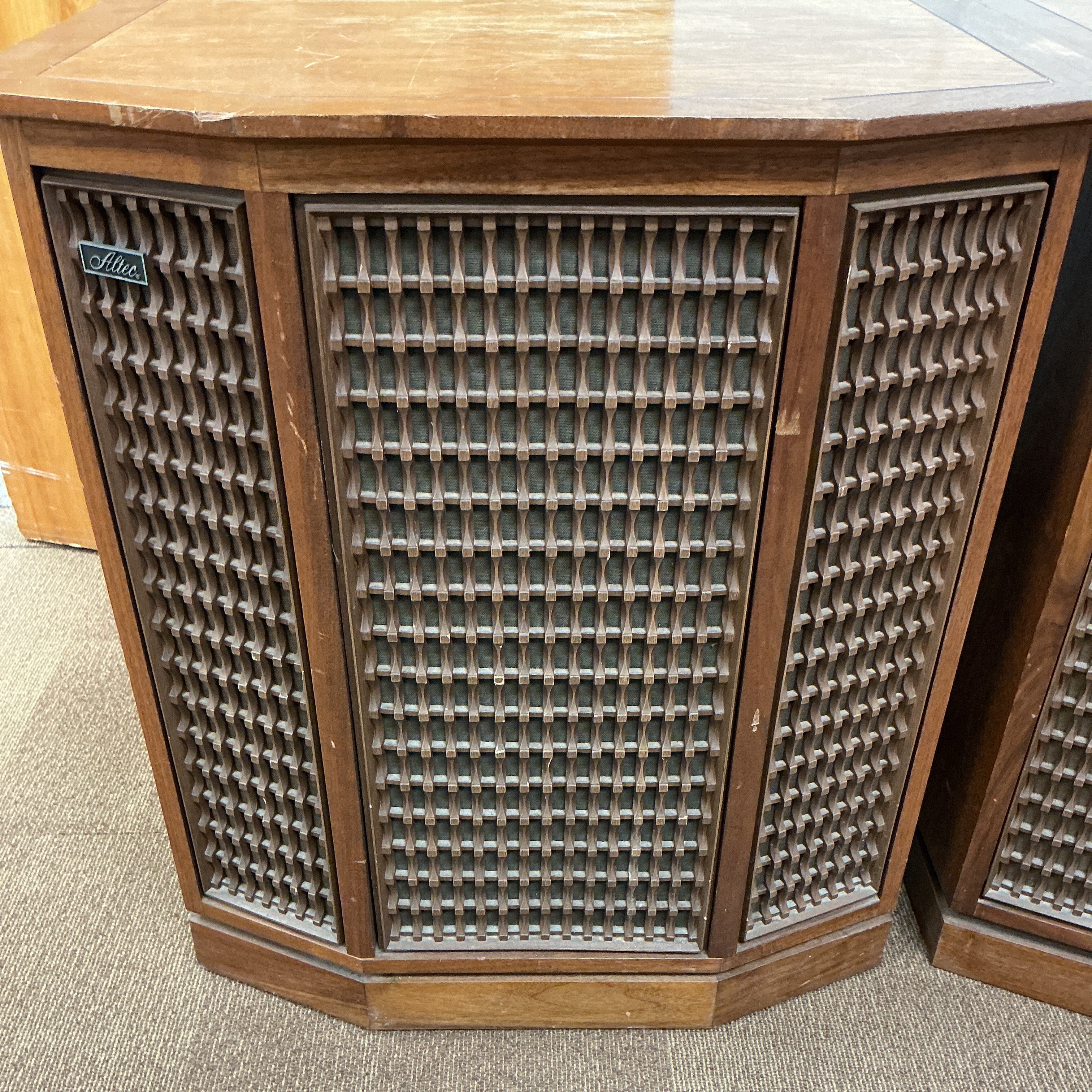 Set of 2 Altec Lansing Vintage Stereo Speaker System