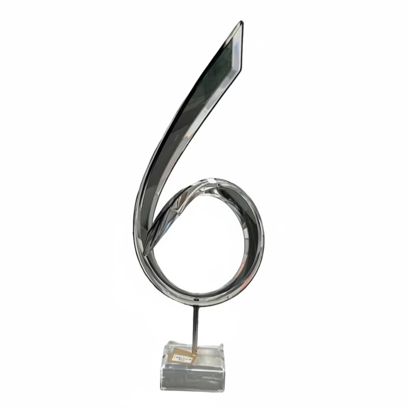 Heritage Farm and Garden - Rachel Smoke Sculpture