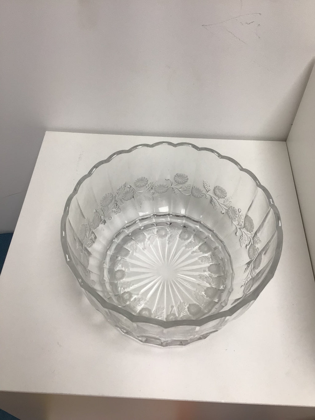 Vintage Crystal Clear Studios Marielle Thumbprint Crystal Bowl Dimensions & Weight