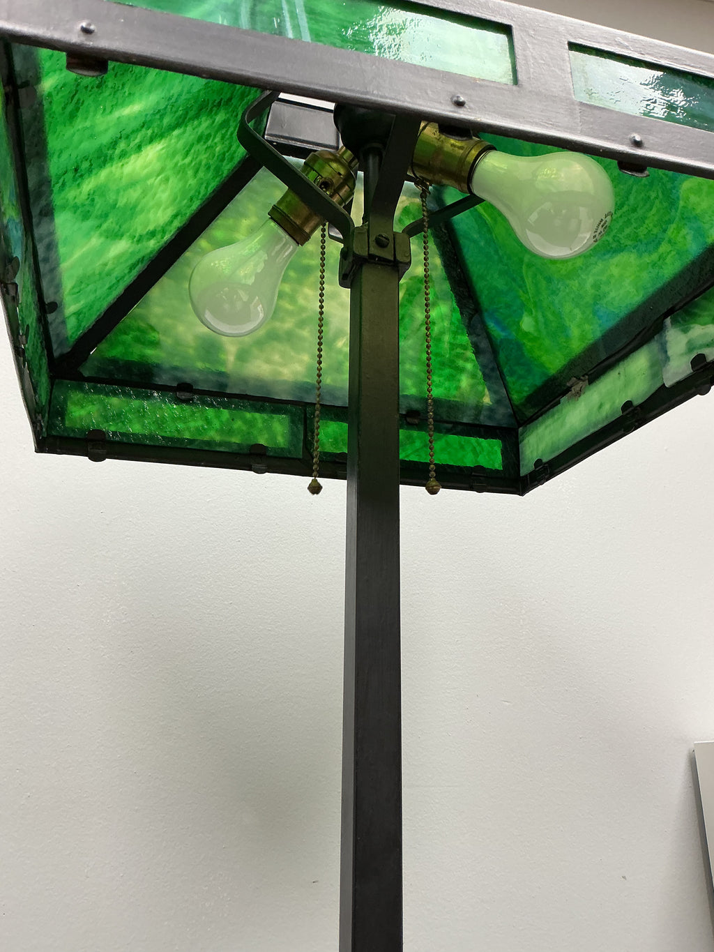 Arts&Crafts Mission Style Green Slag Glass Table Lamp