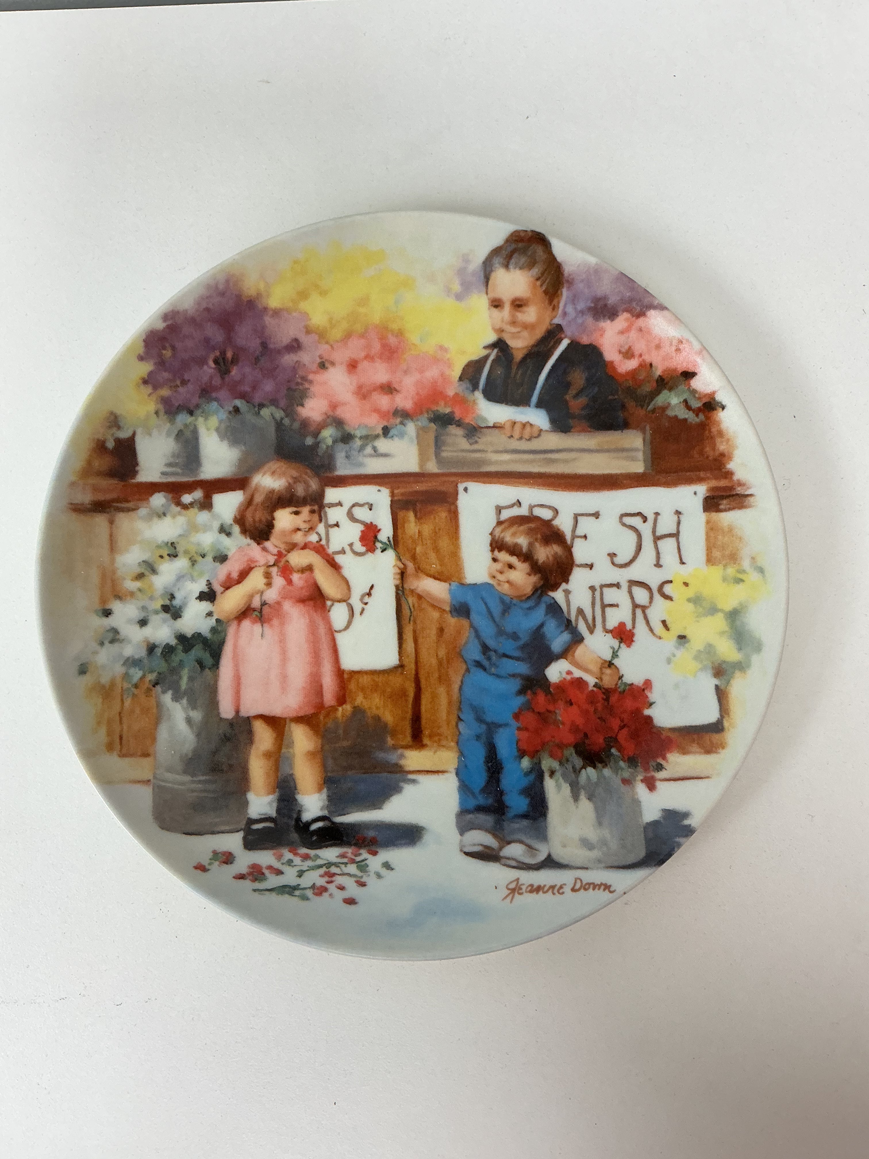 Jeanne Downs Collectible Plate with "Products" Market Scene (set of 4)