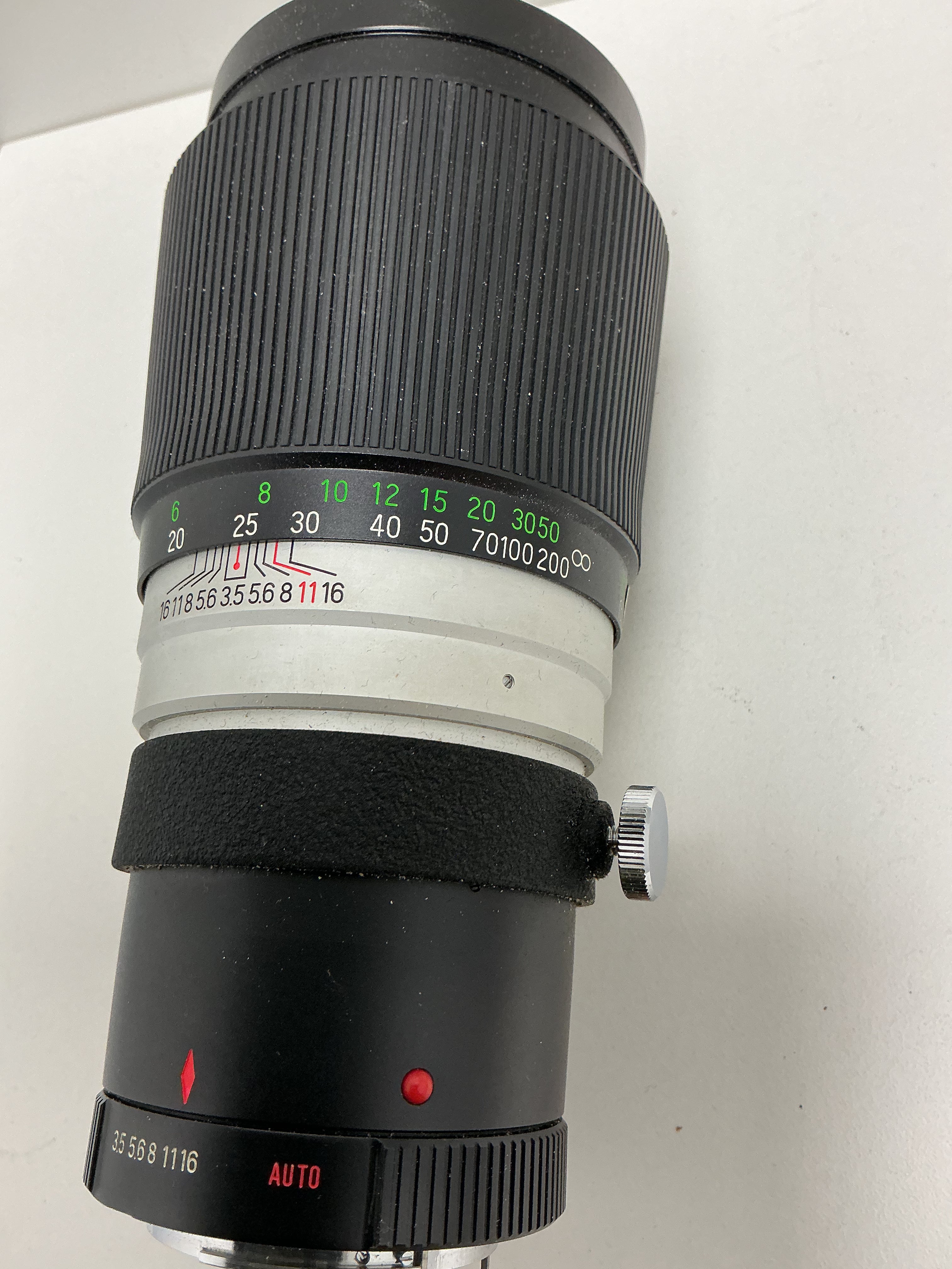 Vintage Mamiya/Sekor 200mm Telephoto Camera Lens No. 11082 with Case