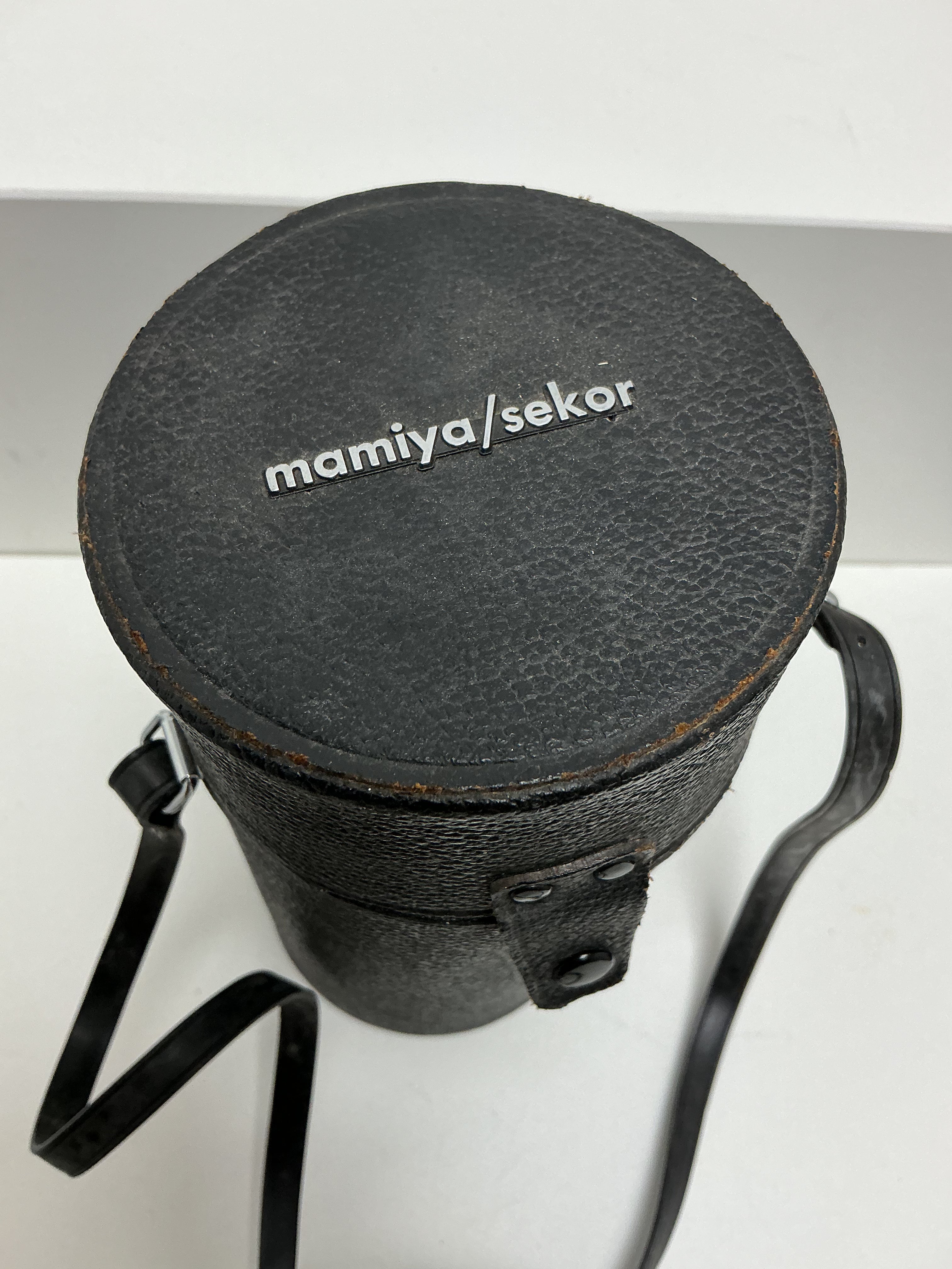 Vintage Mamiya/Sekor 200mm Telephoto Camera Lens No. 11082 with Case