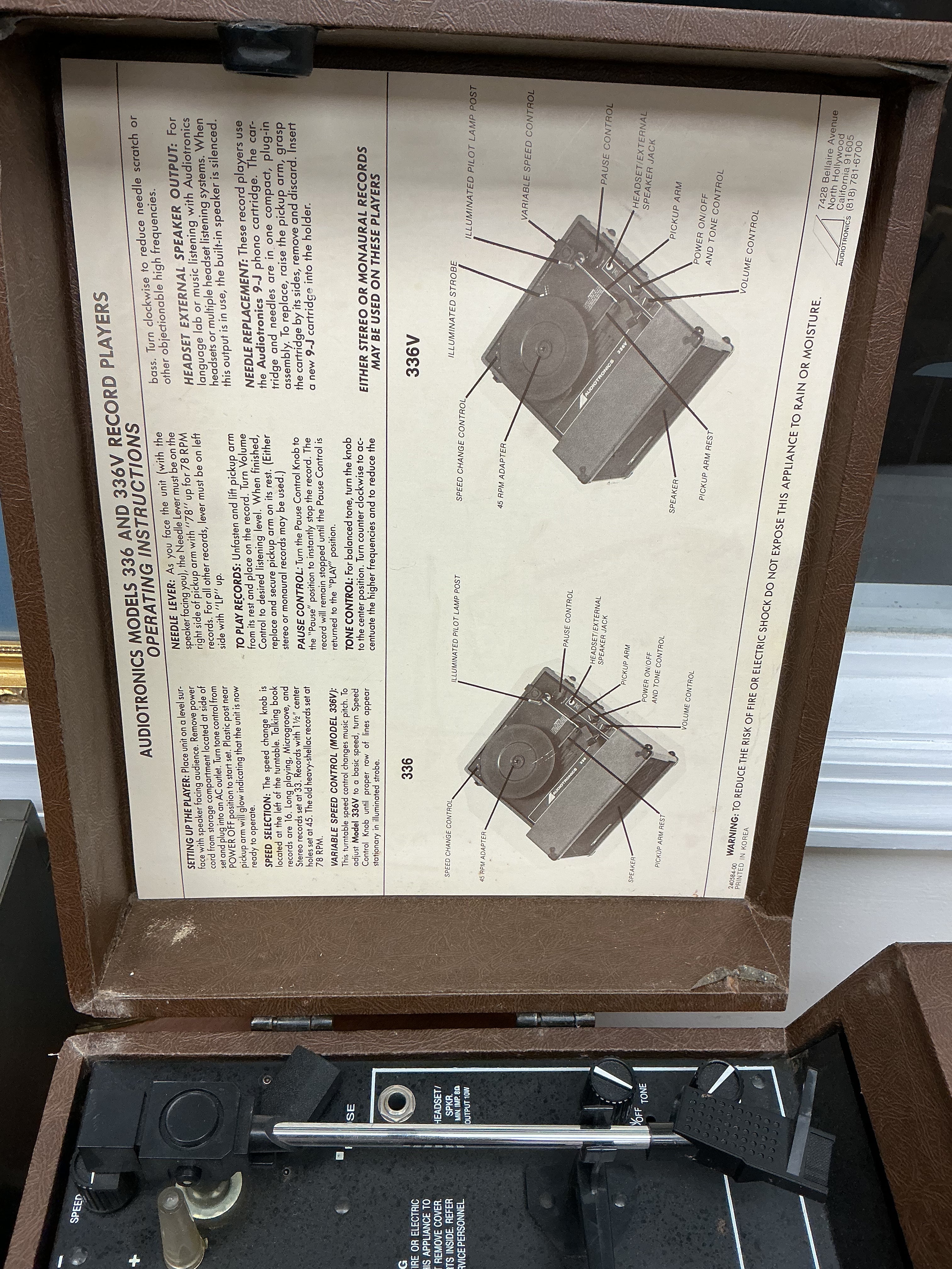 Vintage Audiotronics 336V Portable Phonograph turntable