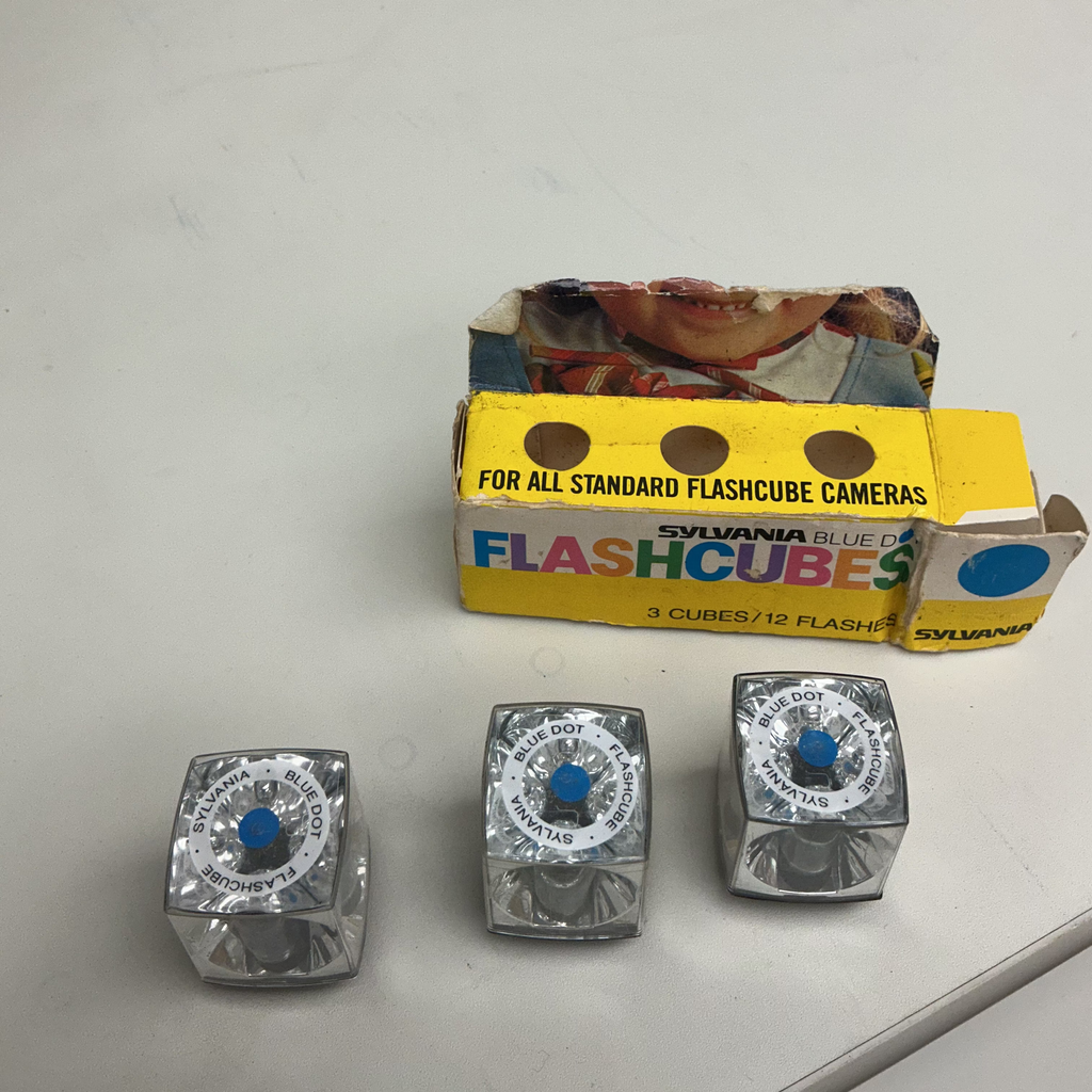 Vintage Sylvania Blue Dot Flashcubes- Box of 3 Cubes/12 Flashes