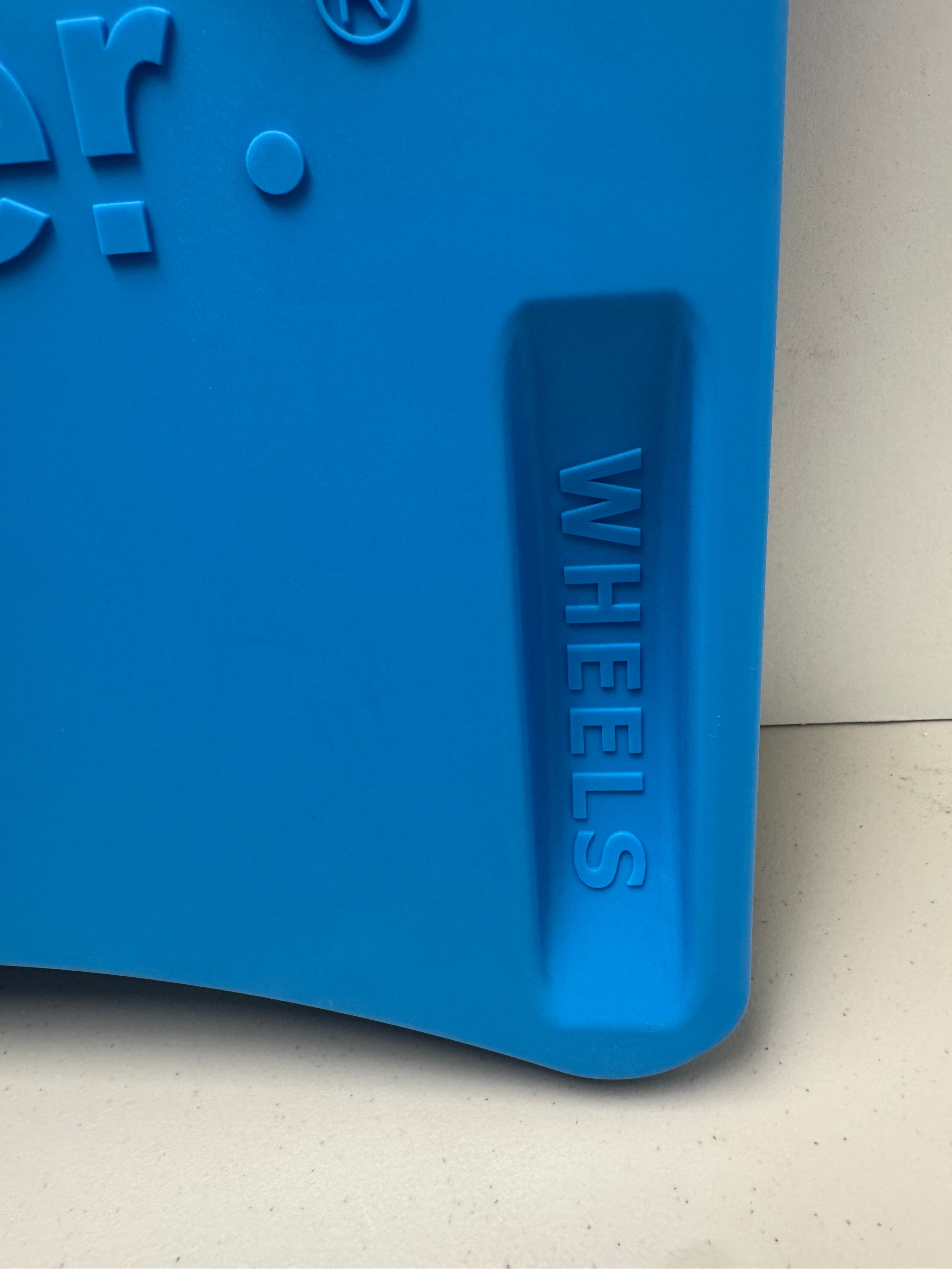 The Slinger Tennis Tournament Pack Launcher and Accessories
