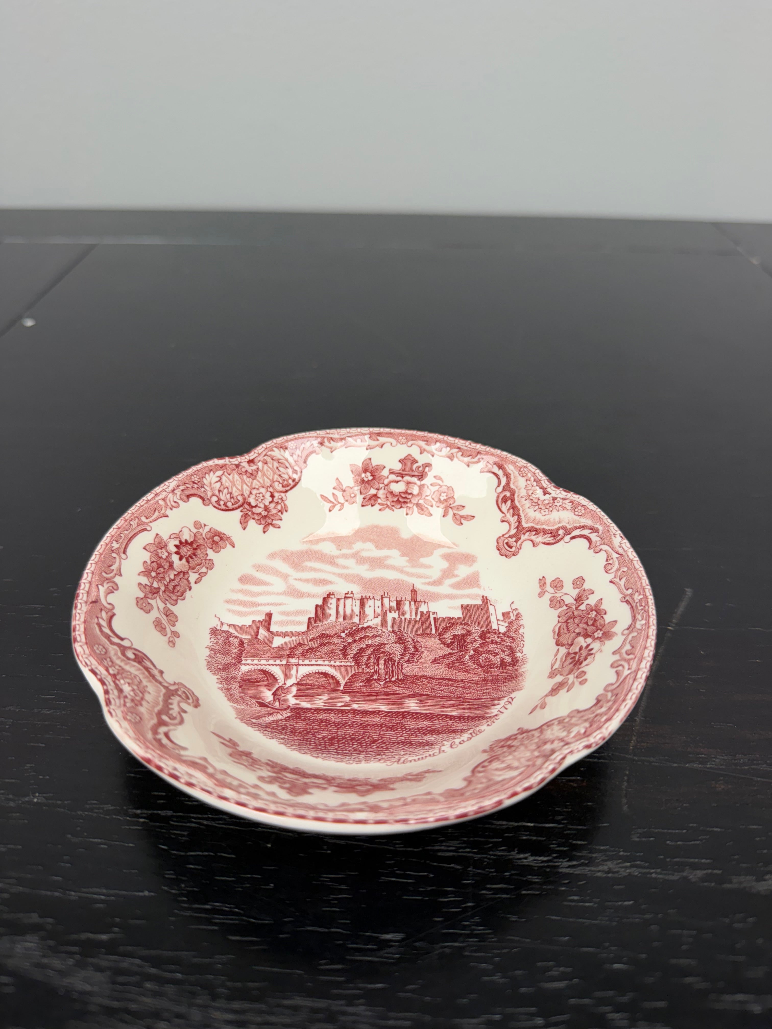 Vintage Johnson Bros England "Old Britain Castles" 6 Piece Dinnerware Set