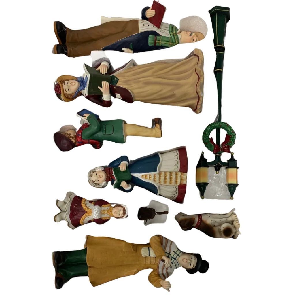 Living Home Traditional Caroler Family Figurines