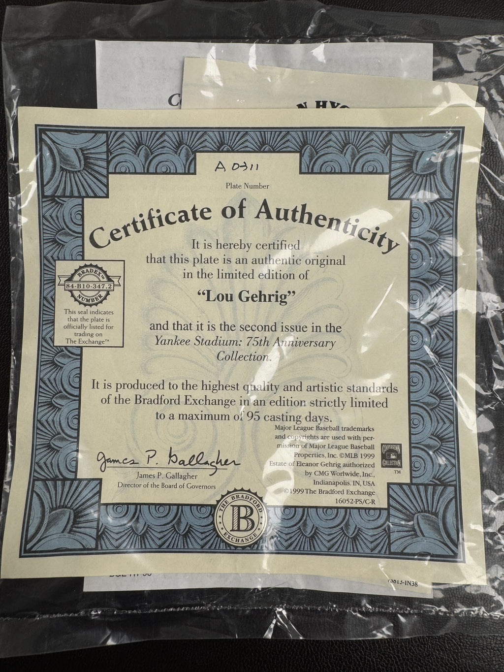 The Bradford Exchange Limited Edition "Lou Gehrig" Collector Plate - Yankee Stadium: 75th Anniversary Collection