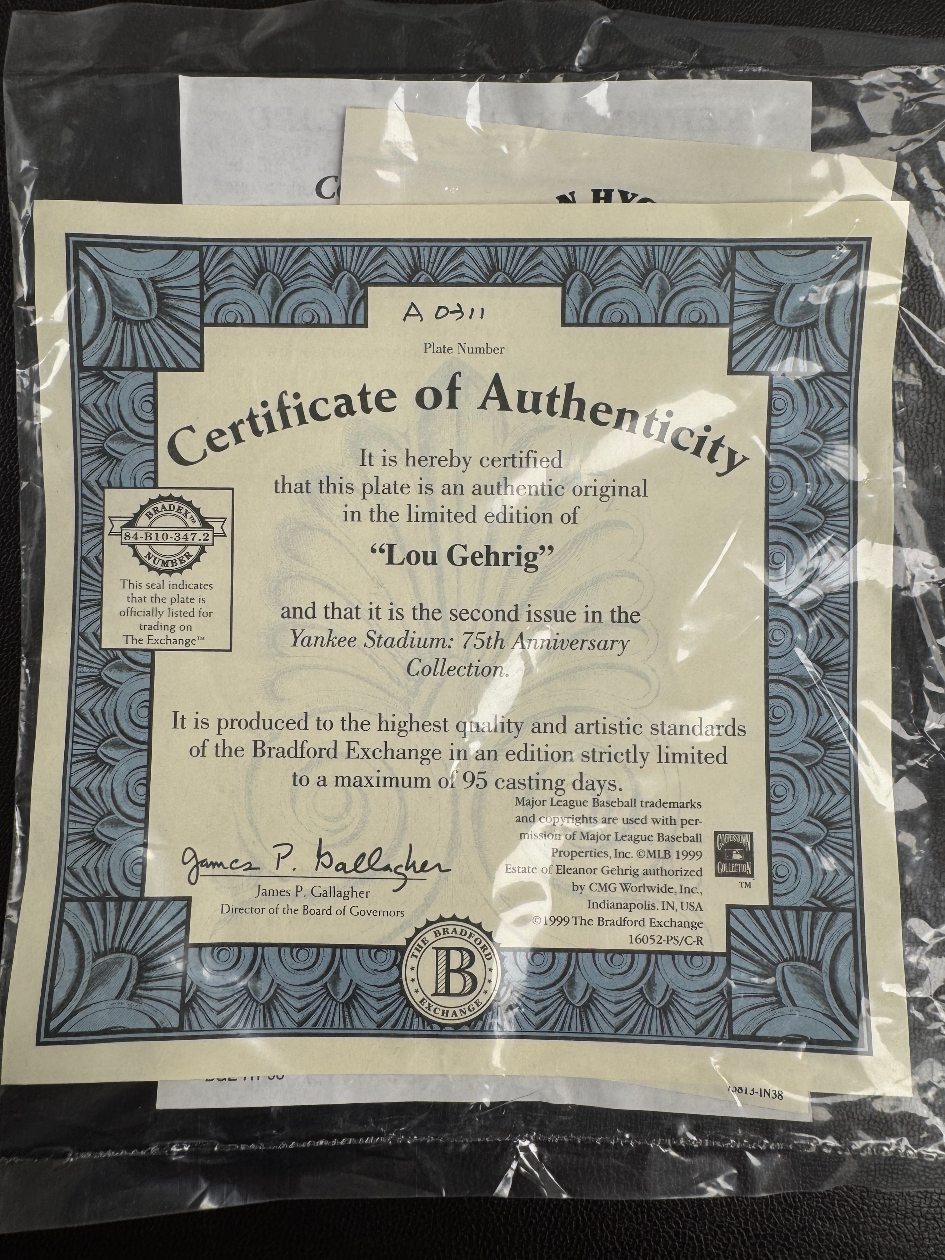 The Bradford Exchange Limited Edition "Lou Gehrig" Collector Plate - Yankee Stadium: 75th Anniversary Collection