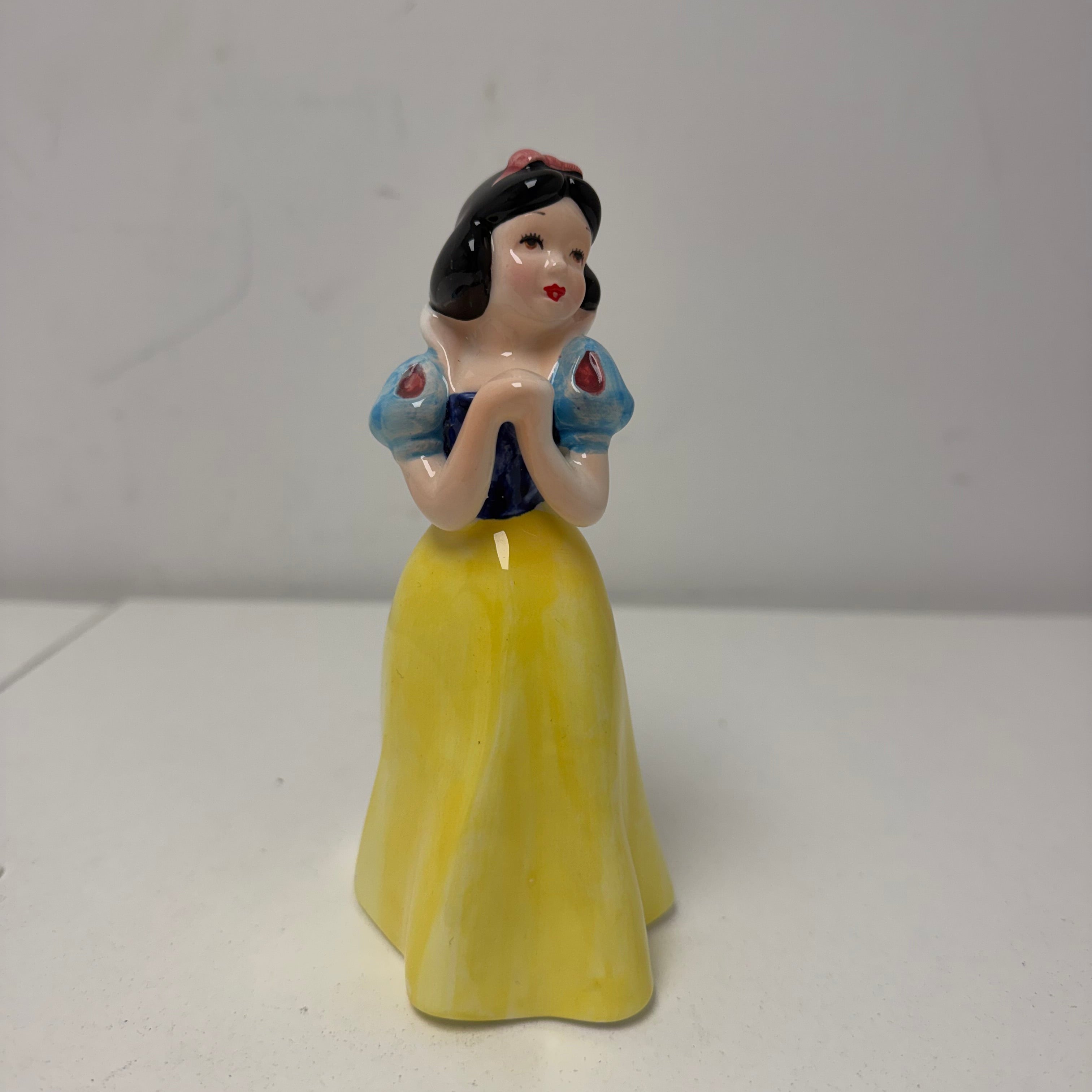 Walt Disney Productions Snow White Ceramic Figurine